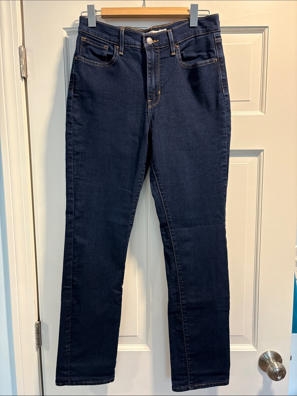 Levi’s Women’s 724 High Rise Straight Dark Blue Women's Jeans